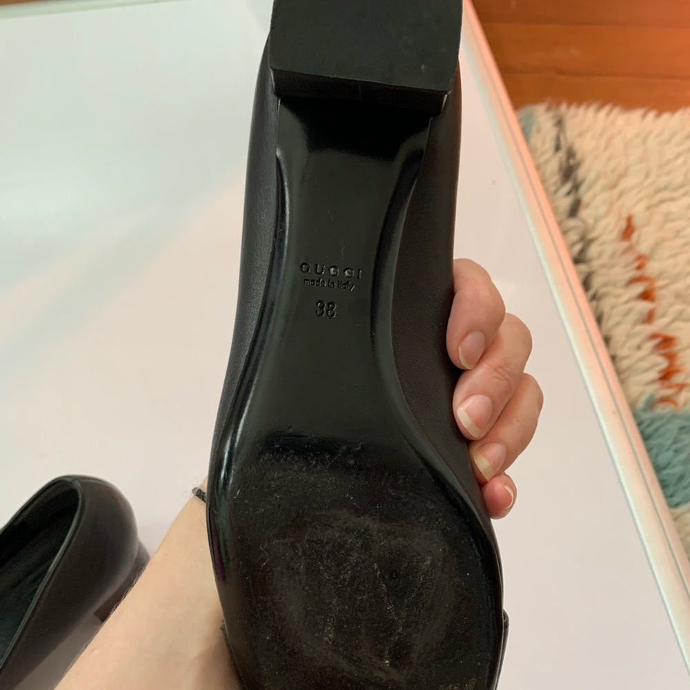 Gucci Sachalin Logo Low-heeled Round Toe Pump - Picture 9 of 13